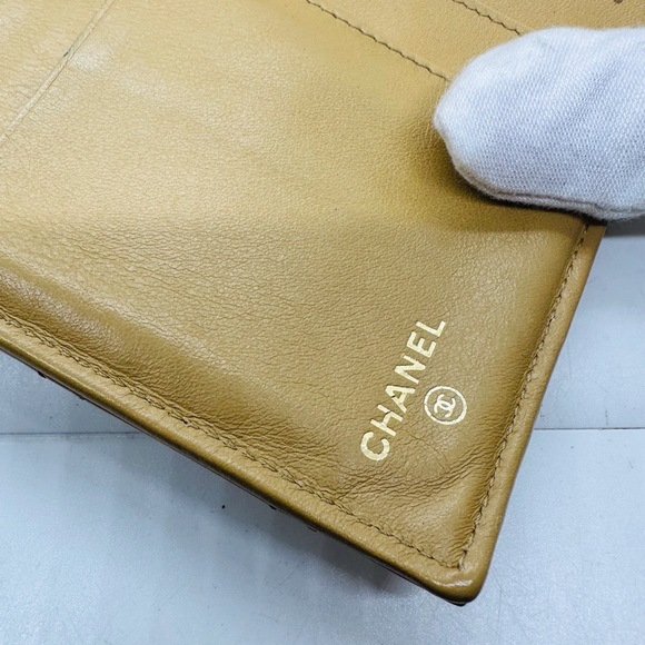 Chanel quilted Classic Flap Wallet - Picture 6 of 13